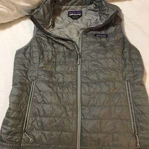 Patagonia puffy vest